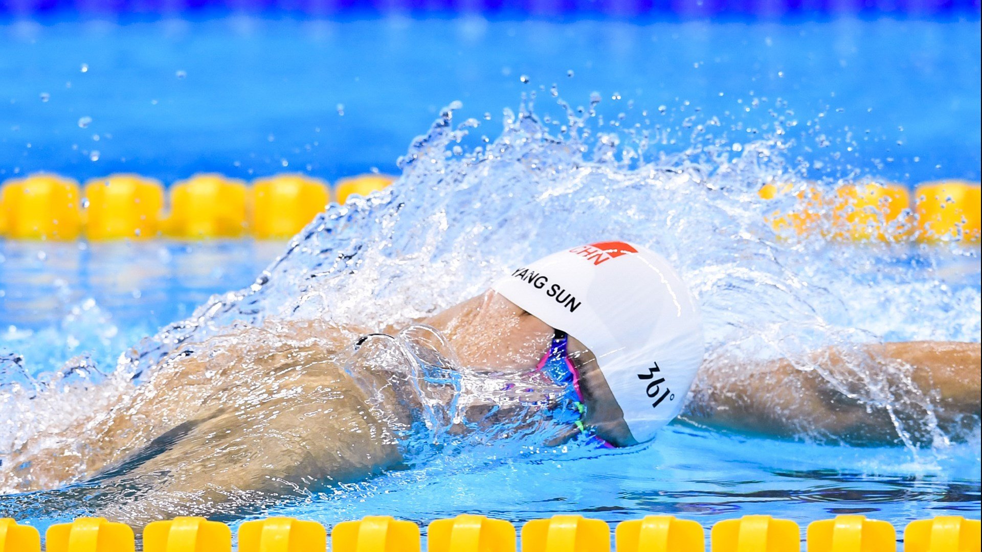 ky体育官网-他用“坚韧不拔”的精神扼守篮下，无数次挡住对手的“暴扣”！